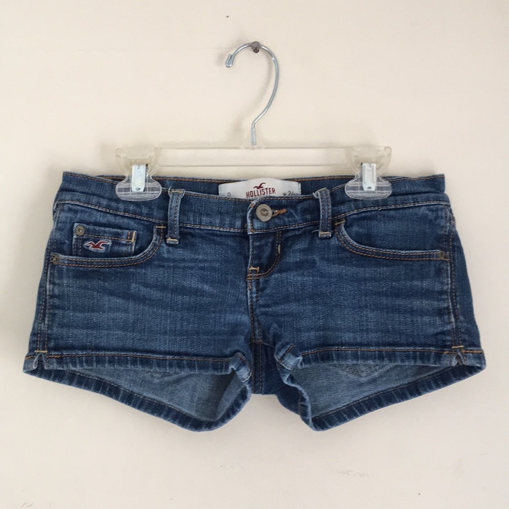 HOLLISTER JEAN SHORTS